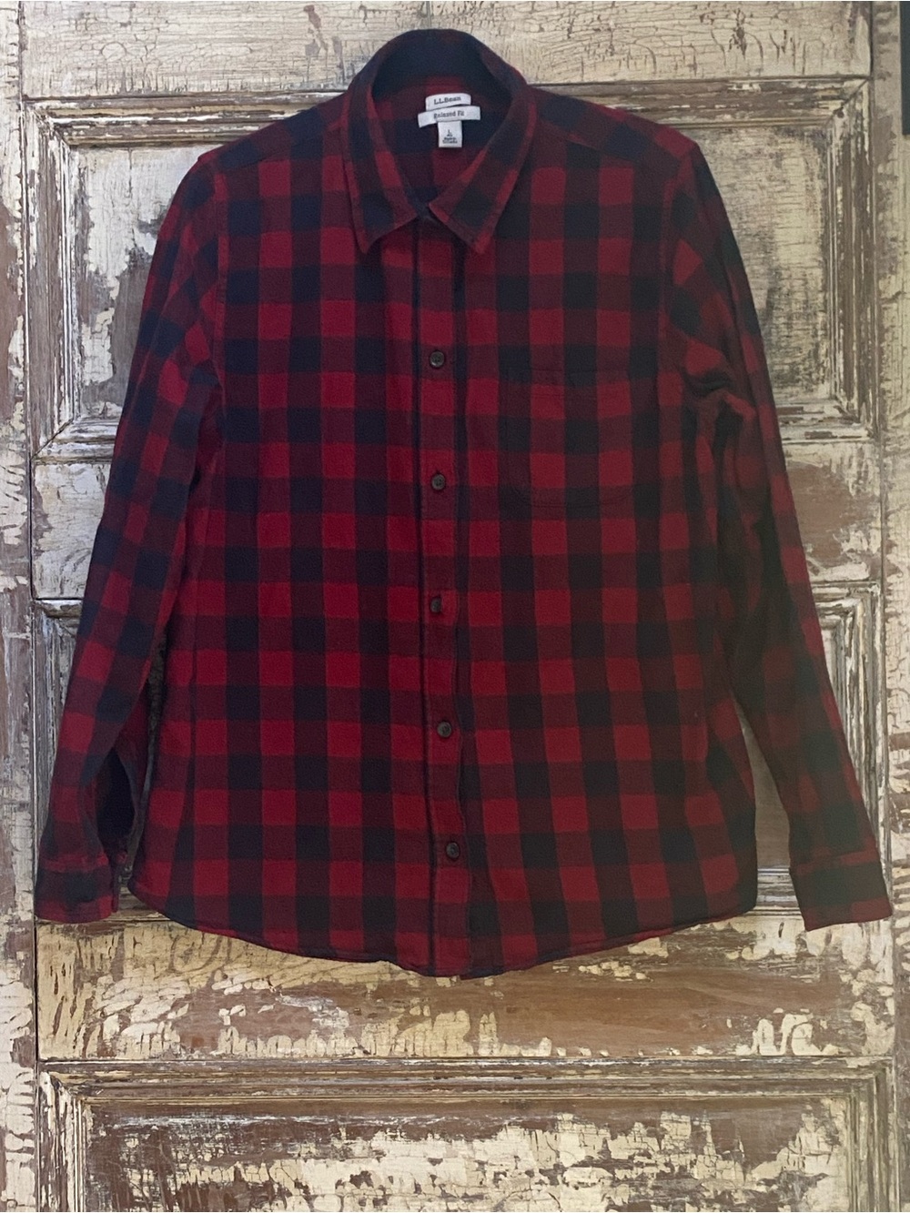 L.L. Bean Men's Red and Black Buffalo Plaid Button‑Down Flannel Shirt, Size L